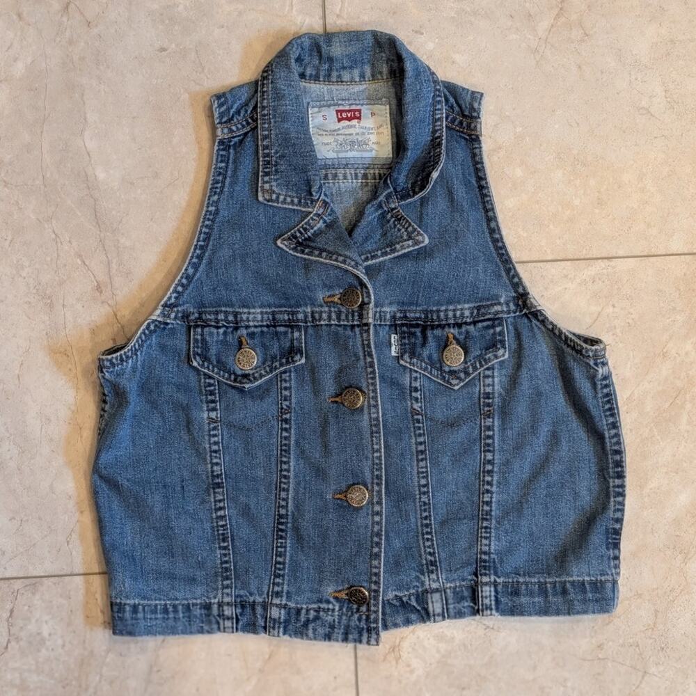 Vintage 1990s Levi's cropped medium wash blue denim vest size small women's s